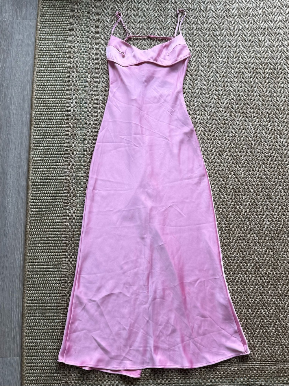 Zara Pink Satin Effect Maxi Dress with Spaghetti Straps and a Flowy Silhouette